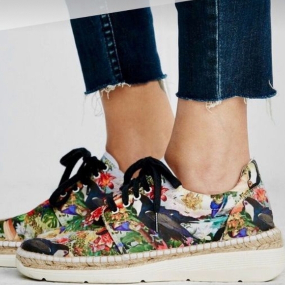 Free People | Floral Low‎ Top Sneakers 38 - Picture 2 of 10
